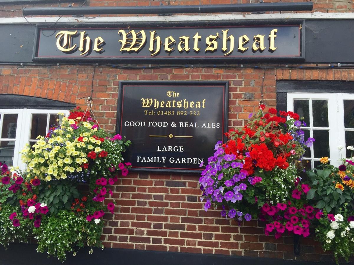 The Wheatsheaf Bramley Surrey 호텔 외부 사진