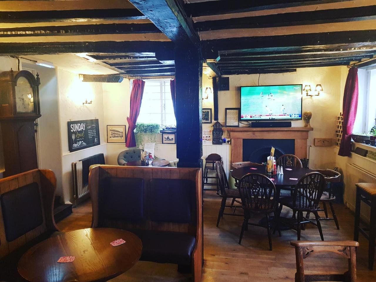 The Wheatsheaf Bramley Surrey 호텔 외부 사진
