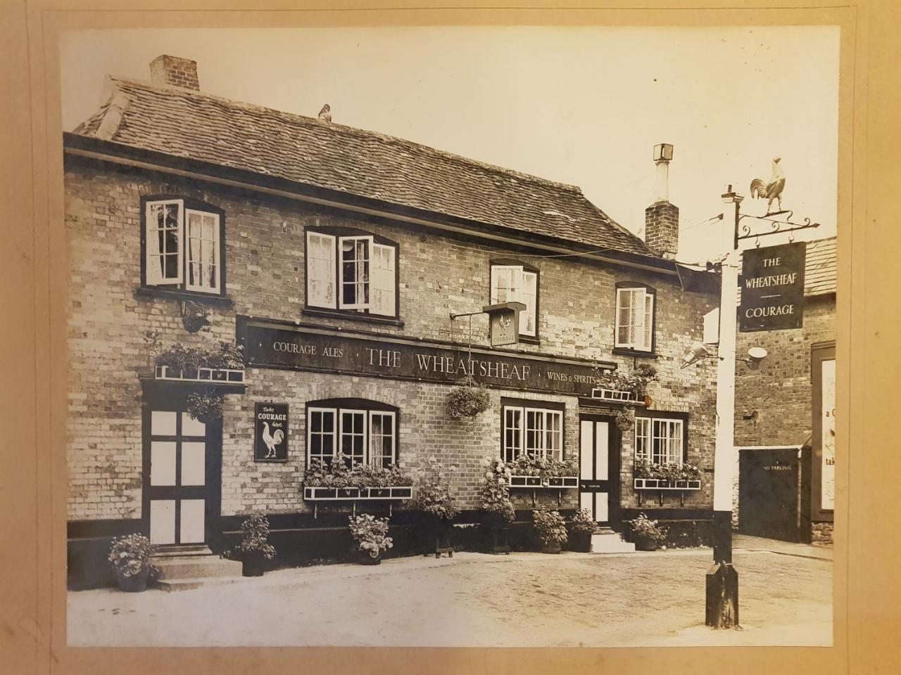 The Wheatsheaf Bramley Surrey 호텔 외부 사진